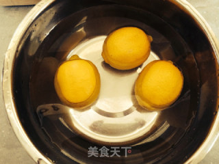 糖渍柠檬的做法步骤：2