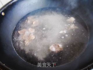 杂蘑牛肉面的做法步骤：1