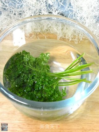 自制欧芹粉（巴西里粉）的做法步骤：12