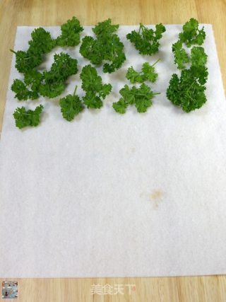 自制欧芹粉（巴西里粉）的做法步骤：23
