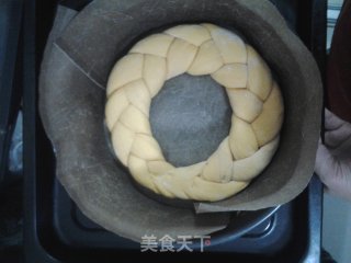 蛋糕戴上蔓越莓花环面包的做法步骤：8