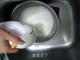 蛋糕戴上蔓越莓花环面包的做法步骤：17