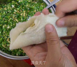 鸡蛋韭菜盒子的做法步骤：9
