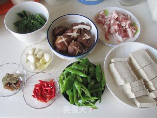 干锅千叶豆腐的做法步骤：1
