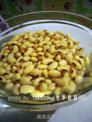蜜黄豆——DIY甜蜜小吃的做法步骤：1