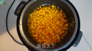 南瓜小米粥的做法步骤：3