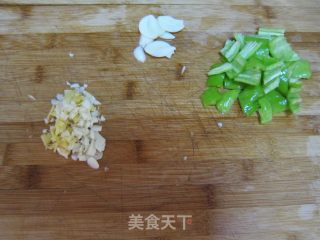 清炒藕片的做法步骤：2