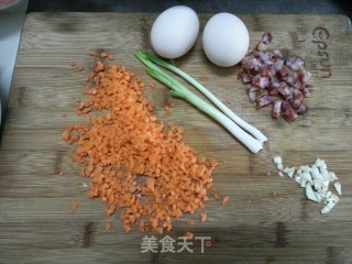蛋炒饭的做法步骤：1