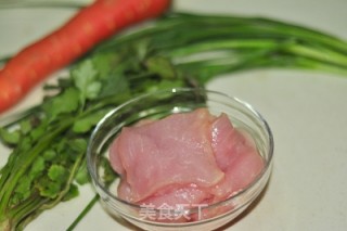 锅包肉的做法步骤：1