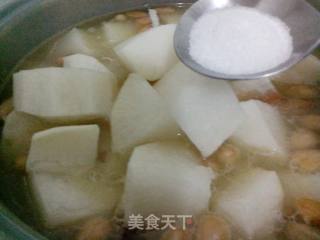 滋补养颜—《猪手花生煲》的做法步骤：9