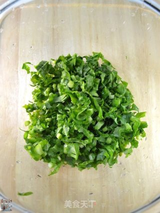 干锅肉末白萝卜叶的做法步骤：17