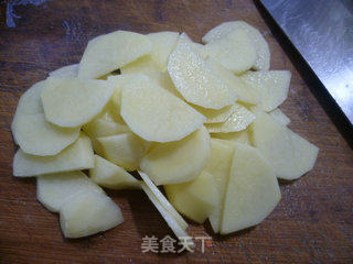 大蒜炒土豆的做法步骤：4
