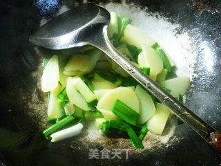 大蒜炒土豆的做法步骤：7