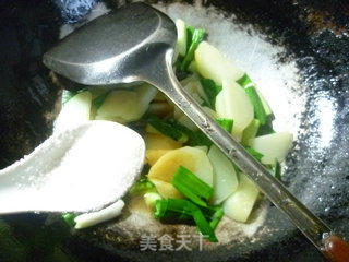 大蒜炒土豆的做法步骤：9