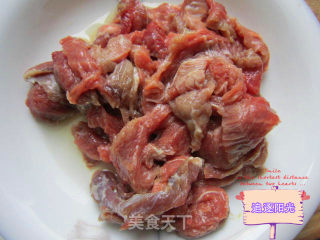麻辣牛肉条--永远的经典的做法步骤：1