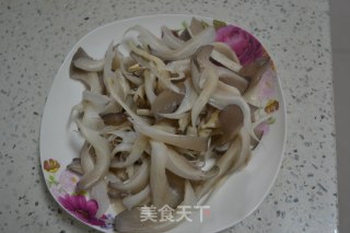 香炸椒盐平菇的做法步骤：1