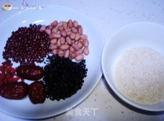黑红双绝补血养心粥的做法步骤：1