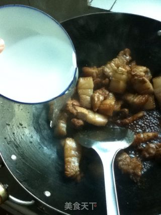 香菇尤鱼红烧肉的做法步骤：6