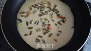 鸡蛋饼的做法步骤：2