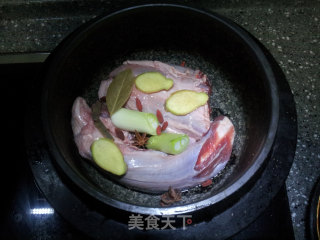 老式酱牛肉的做法步骤：2