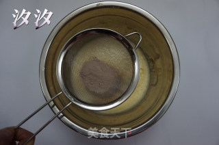 草莓奶油巧克力蛋糕的做法步骤：5