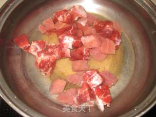 胡萝卜炖牛肉的做法步骤：2