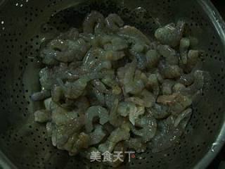 虾仁炒鸡蛋的做法步骤：1