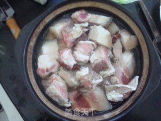 砂锅肉的做法步骤：5