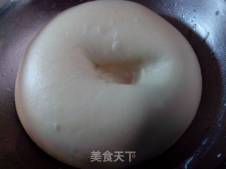 双菇海鲜披萨的做法步骤：1