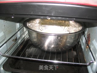 培根什锦披萨的做法步骤：2