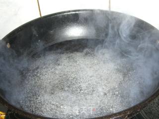 芹菜叶炒鸡蛋的做法步骤：2