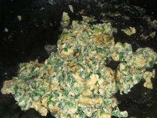 芹菜叶炒鸡蛋的做法步骤：11