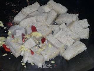 白玉菇烩烤麸的做法步骤：3