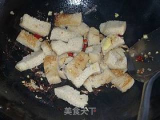 白玉菇烩烤麸的做法步骤：4