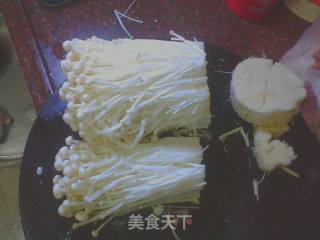 金针菇鸡胗粉丝煲的做法步骤：1