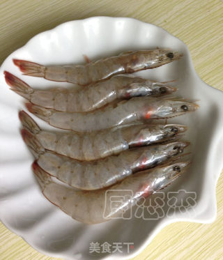 酥炸黄金虾的做法步骤：1