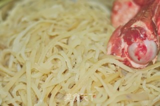 秘制水煎灌汤包的做法步骤：1