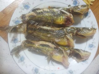 简单又美味的黄鳝鱼的做法步骤：2