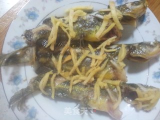 简单又美味的黄鳝鱼的做法步骤：3