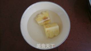 菠萝鸡的做法步骤：1