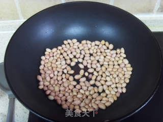 满口香-挂霜花生的做法步骤：2