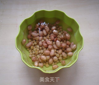 花生枸杞红枣豆浆的做法步骤：2