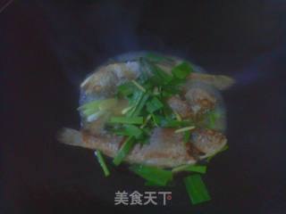 姜蒜黄鱼的做法步骤：4