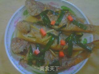 姜蒜黄鱼的做法步骤：5