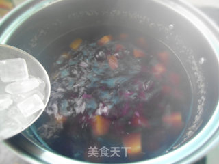美味冬日甜汤--南瓜紫薯甜汤的做法步骤：4