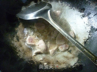 里脊肉灯椒炒小素鸡的做法步骤：6