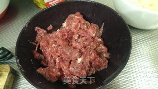 芹菜泡椒牛肉的做法步骤：2