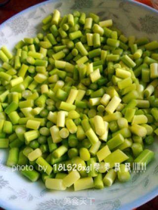 豆豉蒜薹炒肉末的做法步骤：1