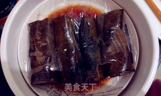 竹香四溢——竹叶蒸排骨的做法步骤：7