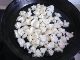 番茄酱炒黑木耳菜花的做法步骤：4